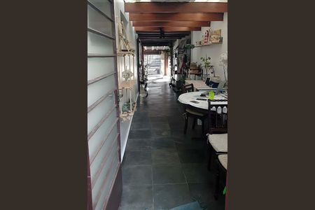Casa à venda com 300m², 3 quartos e 2 vagas