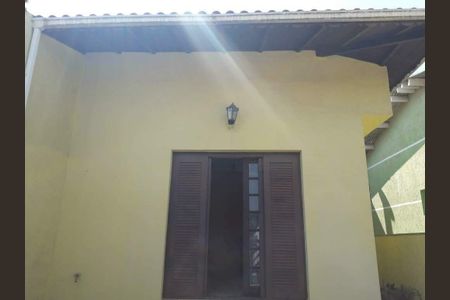 Casa à venda com 220m², 3 quartos e 2 vagas