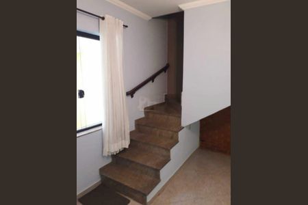 Casa à venda com 220m², 3 quartos e 2 vagas