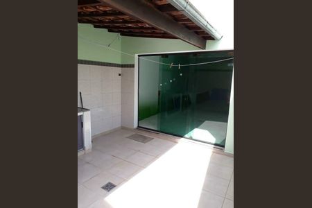 Casa à venda com 88m², 2 quartos e 2 vagas