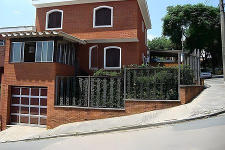 Casa à venda com 220m², 3 quartos e 2 vagas