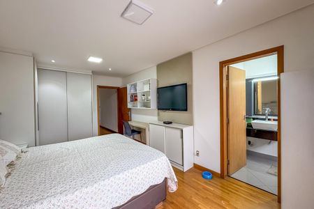 Casa à venda com 198m², 3 quartos e 4 vagas Casa à venda com 198m², 3 quartos e 4 vagasSuíte