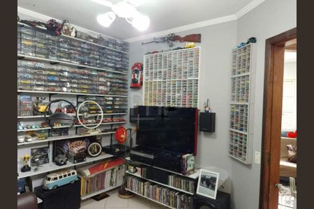 Casa à venda com 97m², 3 quartos e 2 vagas