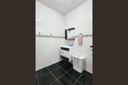 Casa à venda com 180m², 3 quartos e 4 vagas Casa à venda com 180m², 3 quartos e 4 vagasBanheiro