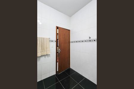 Casa à venda com 180m², 3 quartos e 4 vagas Casa à venda com 180m², 3 quartos e 4 vagasBanheiro