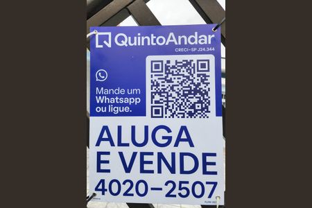 Casa à venda com 180m², 3 quartos e 4 vagas Casa à venda com 180m², 3 quartos e 4 vagasPlaca