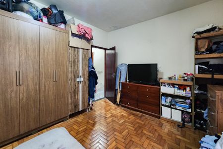 Casa à venda com 180m², 3 quartos e 4 vagas Casa à venda com 180m², 3 quartos e 4 vagasQuarto 1