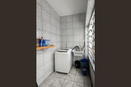 Casa à venda com 180m², 3 quartos e 4 vagas Casa à venda com 180m², 3 quartos e 4 vagasÁrea de Serviço