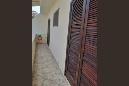 Casa à venda com 246m², 4 quartos e 5 vagas