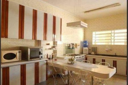 Casa à venda com 352m², 4 quartos e 4 vagas