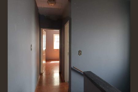 Casa à venda com 66m², 2 quartos e 3 vagas