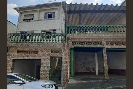 Casa à venda com 66m², 2 quartos e 3 vagas