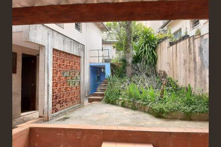 Casa à venda com 66m², 2 quartos e 3 vagas