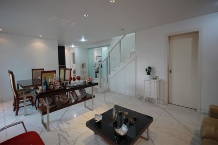 Apartamento à venda com 197m², 4 quartos e 3 vagasSala de Jantar