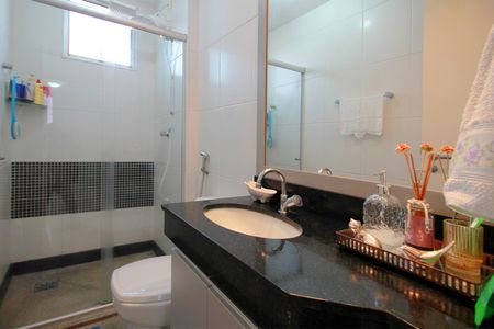 Apartamento à venda com 197m², 4 quartos e 3 vagasBanheiro Social