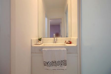 Apartamento à venda com 197m², 4 quartos e 3 vagasBanheiro da Suíte 2