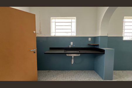 Casa à venda com 248m², 2 quartos e 4 vagas Casa à venda com 248m², 2 quartos e 4 vagasCozinha