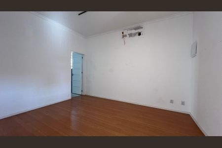Casa à venda com 248m², 2 quartos e 4 vagas Casa à venda com 248m², 2 quartos e 4 vagasSala 2