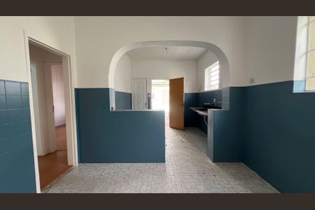 Casa à venda com 248m², 2 quartos e 4 vagas Casa à venda com 248m², 2 quartos e 4 vagasCopa