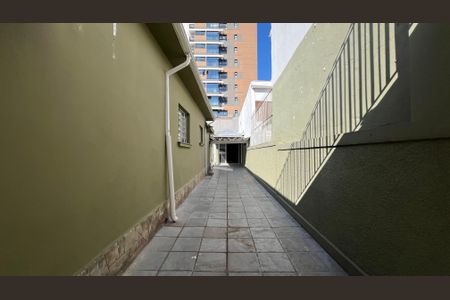 Casa à venda com 248m², 2 quartos e 4 vagas Casa à venda com 248m², 2 quartos e 4 vagasGaragem