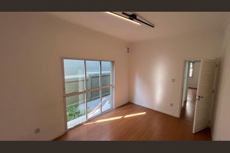 Casa à venda com 248m², 2 quartos e 4 vagas Casa à venda com 248m², 2 quartos e 4 vagasQuarto 1