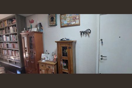 Apartamento à venda com 105m², 2 quartos e 2 vagasSala