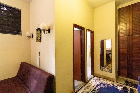 Casa à venda com 226m², 2 quartos e 4 vagasSuíte