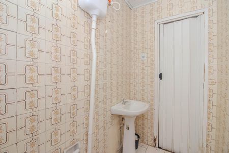 Casa à venda com 50m², 2 quartos e 2 vagas Casa à venda com 50m², 2 quartos e 2 vagasBanheiro