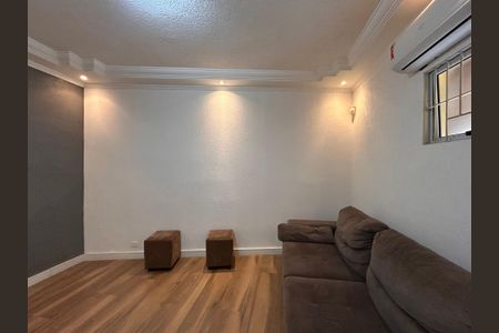 Casa à venda com 330m², 4 quartos e 4 vagas Casa à venda com 330m², 4 quartos e 4 vagasSala de TV