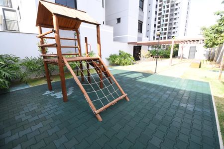 Apartamento à venda com 98m², 2 quartos e 2 vagasÁrea comum - Playground
