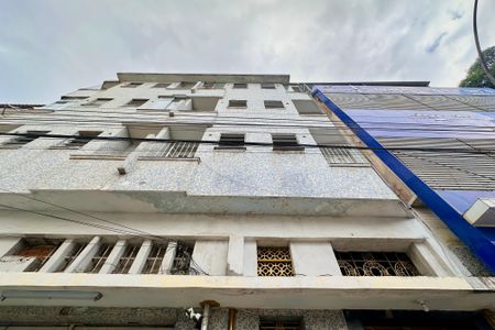 Apartamento à venda com 30m², 1 quarto e sem vaga Apartamento à venda com 30m², 1 quarto e sem vagaFachada