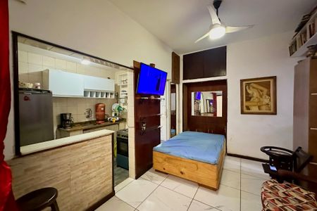 Apartamento à venda com 30m², 1 quarto e sem vaga Apartamento à venda com 30m², 1 quarto e sem vagaSala/Quarto