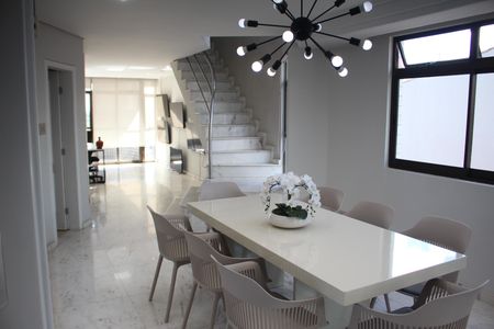 Apartamento à venda com 383m², 5 quartos e 4 vagasSala