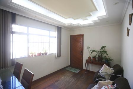 Apartamento à venda com 92m², 2 quartos e 1 vaga Apartamento à venda com 92m², 2 quartos e 1 vagaSala