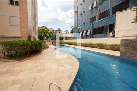 Apartamento à venda com 103m², 3 quartos e 3 vagas Apartamento à venda com 103m², 3 quartos e 3 vagasÁrea comum - Piscina
