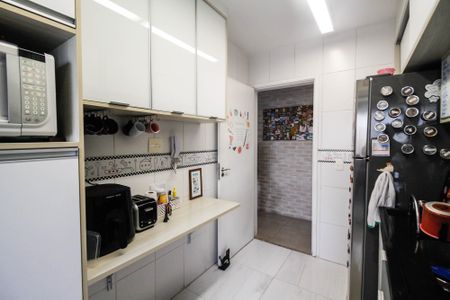 Apartamento à venda com 103m², 3 quartos e 3 vagas Apartamento à venda com 103m², 3 quartos e 3 vagasCozinha