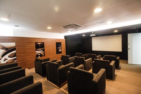 Apartamento à venda com 103m², 3 quartos e 3 vagas Apartamento à venda com 103m², 3 quartos e 3 vagasÁrea comum - Cinema