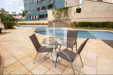 Apartamento à venda com 103m², 3 quartos e 3 vagas Apartamento à venda com 103m², 3 quartos e 3 vagasÁrea comum - Piscina