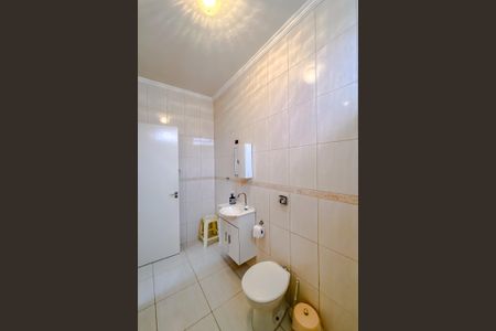 Casa à venda com 250m², 5 quartos e 3 vagasBanheiro (Casa 2)