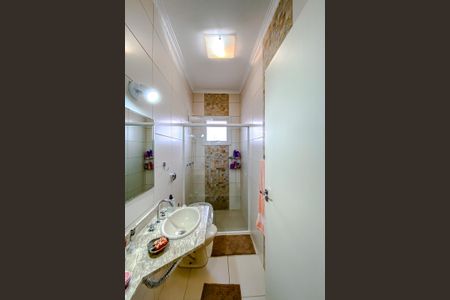 Casa à venda com 250m², 5 quartos e 3 vagasBanheiro