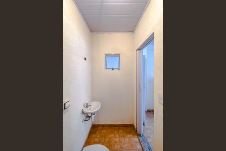 Casa à venda com 250m², 5 quartos e 3 vagasBanheiro de Serviço