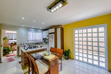 Casa à venda com 250m², 5 quartos e 3 vagasCozinha