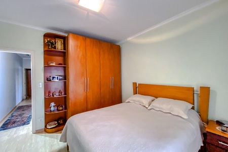 Casa à venda com 250m², 5 quartos e 3 vagasSuíte