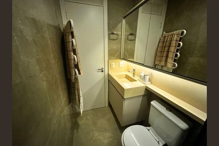 Casa de condomínio para alugar com 177m², 4 quartos e 2 vagasBanheiro suíte