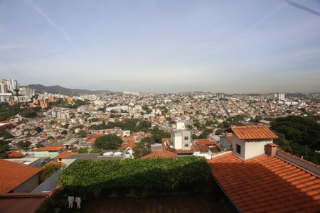 Casa à venda com 417m², 5 quartos e 4 vagasVaranda