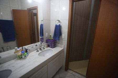 Casa à venda com 417m², 5 quartos e 4 vagasSuite