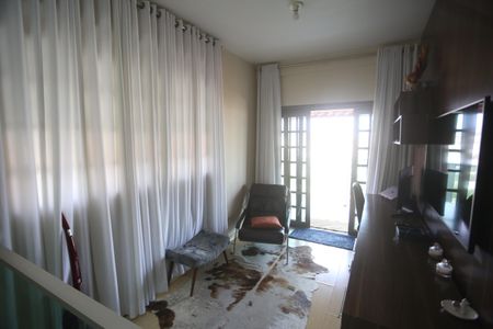 Casa à venda com 417m², 5 quartos e 4 vagasSala 2