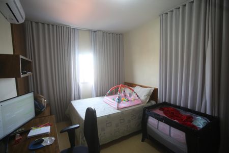 Casa à venda com 417m², 5 quartos e 4 vagasQuarto 4