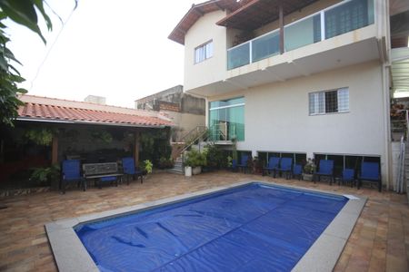 Casa à venda com 417m², 5 quartos e 4 vagasArea comum