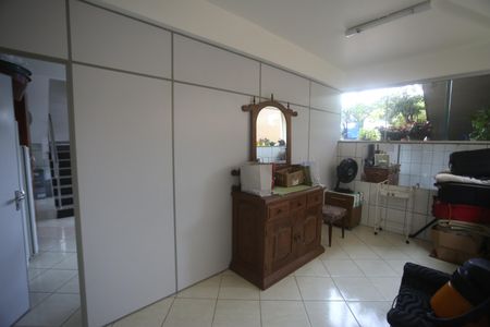 Casa à venda com 417m², 5 quartos e 4 vagasArea de serviço